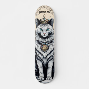 Skateboard Gato elegante de reina: Elegante diseño de skatebo