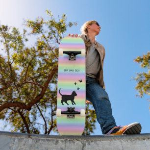 Skateboard Gato negro y mariposa en el arcoiris