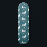 Skateboard Gaviotas náuticas<br><div class="desc">Una gaviota descarada frente al océano profundo y verde. Ideal para los amantes de los pájaros suaves y de la costa.</div>