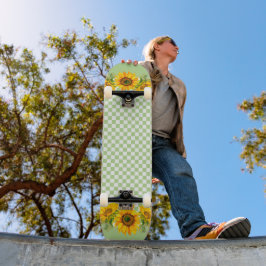 Skateboard girasoles en tablero de ajedrez
