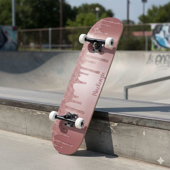 Skateboard Girly Guay Rosa Rosa Oro Purpurina Perforaciones (Girly Cool Pink Rose Gold Glitter Sparkle Drips Skateboard)