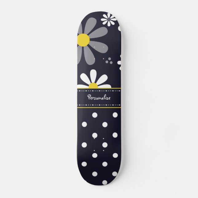Skateboard Girly Mod Daisies y puntos de Polka con nombre (Anverso)