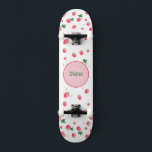 Skateboard Girly Monogram fresas lindas con nombre<br><div class="desc">Haga de este Chica Skateboard Monograma y asigne su propio nombre agregando su texto. Para acceder a las herramientas de edición avanzadas, vaya a "Personalizar esta plantilla" y haga clic en "Detalles", desplácese hacia abajo y presione el enlace "clic para más personalizares". Perfecto para cualquier celebración y ocasión como regalo...</div>