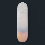 Skateboard Gradiente holográfico de color plateado Purpurina<br><div class="desc">Este elegante diseño de moda es perfecto para una chica moderna y elegante. Presenta un falso purpurina de plata impreso con un diseño de gradiente holográfico rosa, melocotón, azul y violeta. Es moderno, fresco, único, glamuroso y original. ***NOTA DE DISEÑO IMPORTANTE: Para cualquier solicitud de diseño personalizada, como solicitudes de...</div>
