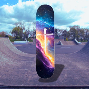 Skateboard Gran Cruz Cristiana de Tres Clavos Morada Galaxia