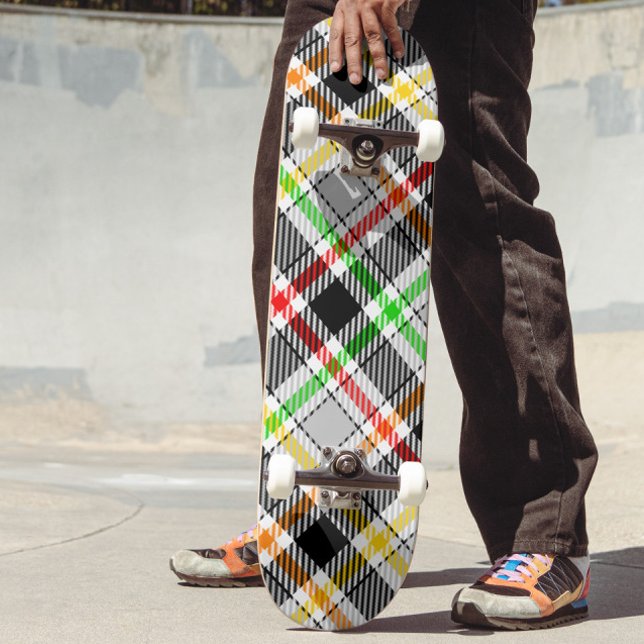 Skateboard Gris ceniza negro multicolor franela a cuadros tar (Subido por el creador)