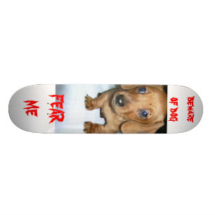 Skateboard guárdese de perro