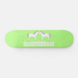 Skateboard Hermosos Caballos Blancos de Boda