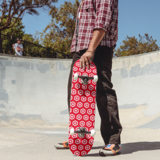 Skateboard - Hexagones blancos en rojo