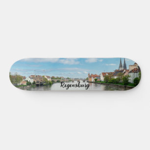 Skateboard Histórico casco antiguo de Regensburg, Alemania