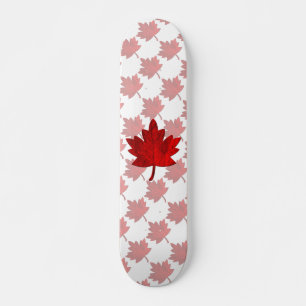 Skateboard Hoja de arce de Canadá por Shirley Taylor