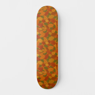 Skateboard Hojas clásicas de otoño con patrón