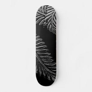 Skateboard Hojas negras y blancas