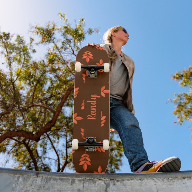 Skateboard Hojas rojas nombre personalizado marrón (Exterior 1)