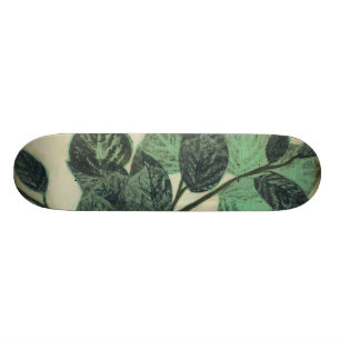 Skateboard Hojas y ramas en fondo crema