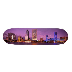Skateboard Horizonte de Jacksonville la Florida en la noche