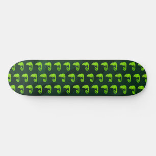 Skateboard Ilustración de camaleón verde lindo Reptil tropica