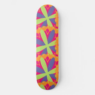 Skateboard ilustracion de formas florales naranjas