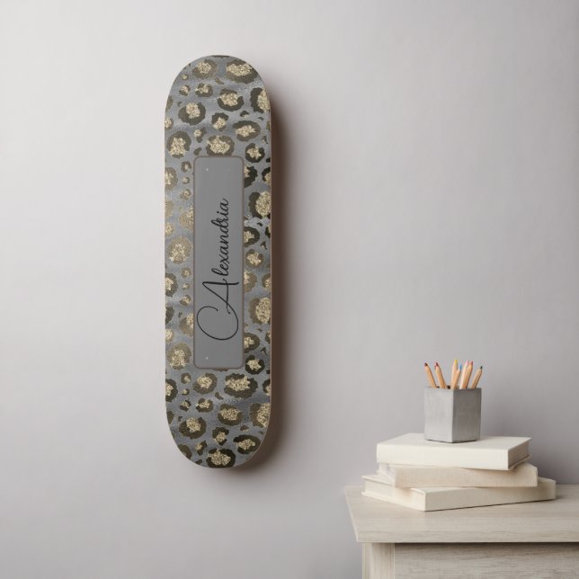 Skateboard Impresión Purpurinoso de leopardo sobre gris brill (Arte de la pared)