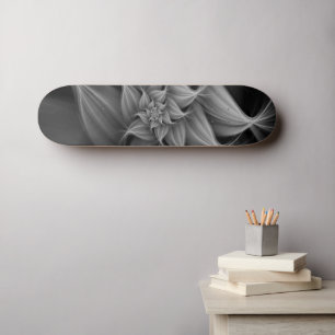 Skateboard Impresionante fractal de flor gris
