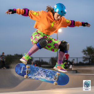 Skateboard Incríble Leopardo de las Nieves en Roca de Montaña