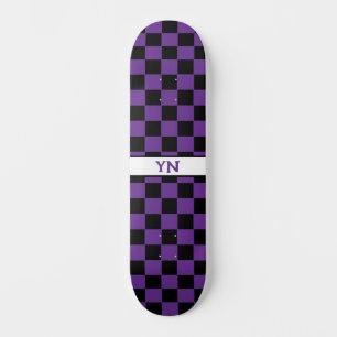 Skateboard Iniciales de nombres negros y morados oscuros