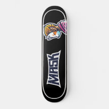 Skateboard japonés, patineta japonesa negra.