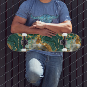 Skateboard Jasper verde y venas de oro.