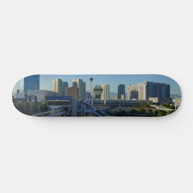Skateboard La Franja de Las Vegas frente al Skateboark (Horz)