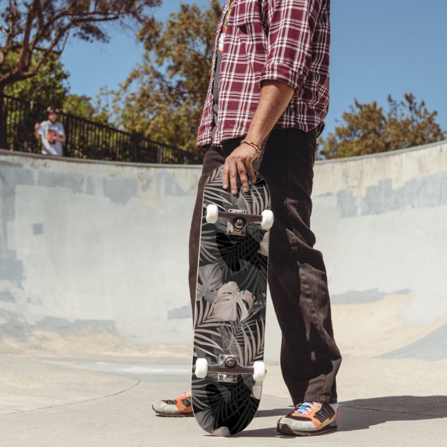 Skateboard La noche de la selva tropical sale 8 - Repitiendo (Exterior 2)