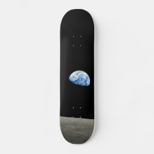 Skateboard la tierra del universo del espacio lunar