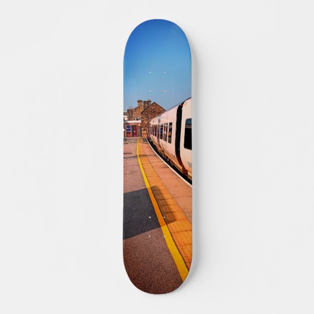 Skateboard Lado de un tren (Anverso )