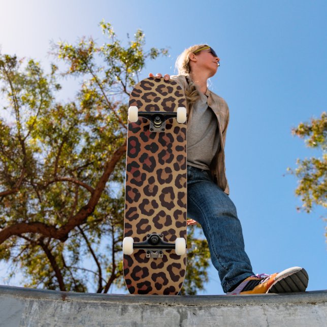 Skateboard Leopard Print Pattern (Exterior 1)