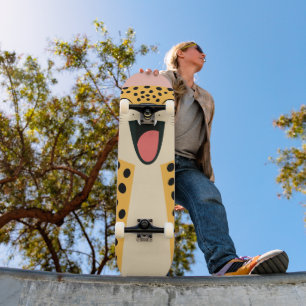 Skateboard Lindo Felino Salvaje Sonriente De Dibujos Animados