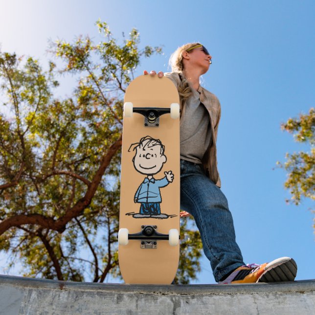 Skateboard Linus Waving (Exterior 1)