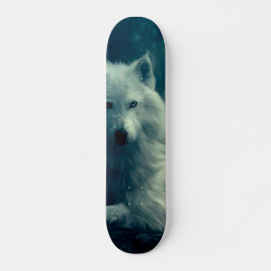 Skateboard Lobo blanco en el bosque nocturno