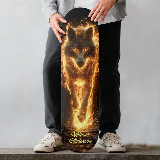 Skateboard Lobo resplandeciente ígneo (Fiery Glowing Wolf Skateboard)
