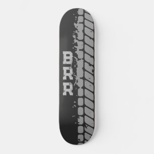Skateboard Logotipo BRR Letras grises Tiras de neumáticos