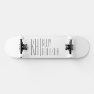 Skateboard Logotipo de iniciales y nombre gris minimalista y