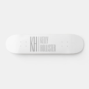 Skateboard Logotipo de iniciales y nombre gris minimalista y