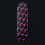 Skateboard Los flamencos bonitos - Feliz<br><div class="desc">Cuidados flamencos - Feliz - Elige / agrega tus colores favoritos de fondo !</div>