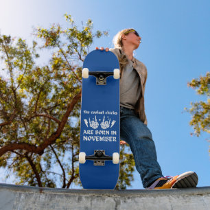 SKATEBOARD LOS POLLOS MÁS FRÍOS NACEN EN NOVIEMBRE
