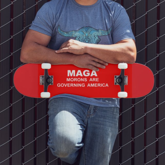 SKATEBOARD MAGA (Exterior 3)