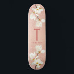 Skateboard Magnolia personalizada de monograma moderno rosa<br><div class="desc">Diseño de tipografía estiloso minimalista con diseño de diseño minimalista de magnolia personalizada con purpurina de niñas rosadas modernas.</div>