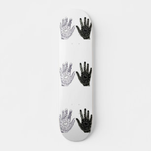 Skateboard Manos de amistad negras y blancas