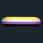 Skateboard Marca de orgullo no binaria<br><div class="desc">Las personas no binarias pueden identificar que tienen dos o más géneros; sin género; el desplazamiento entre los géneros o la existencia de una identidad de género fluctuante; o ser de tercer género u otro género, una categoría que incluye a aquellos que no le dan nombre a su género. Cada...</div>