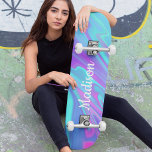 Skateboard Mármol Liquido De Color Moderno Girly Azul Rosa<br><div class="desc">Este moderno diseño cuenta con un colorido diseño de mármol líquido de color rosa,  violeta y azul con tu nombre personalizado. Personalice editando el texto en el cuadro de texto proporcionado. #skate #skater #skateboard #skaterlife #cool #tropicool #sports #al aire libre #fun</div>