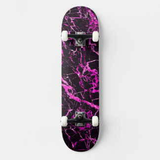 Skateboard Mármol rosa y negro (con camiones y ruedas),