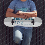 Skateboard Mejor Papá Rústico Gris jamás Tipografía Día del P<br><div class="desc">Patinaje en el Día del Padre,  mejor papá de raza gris. Tipografía de moda sobre un fondo rústico gris. Añade tus nombres. Este moderno skateboard personalizado es un regalo perfecto para un padre en el Día del Padre,  cumpleaños o Navidades y un dulce sake.</div>