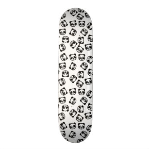 Skateboard Modelo blanco y negro lindo del dibujo animado de
